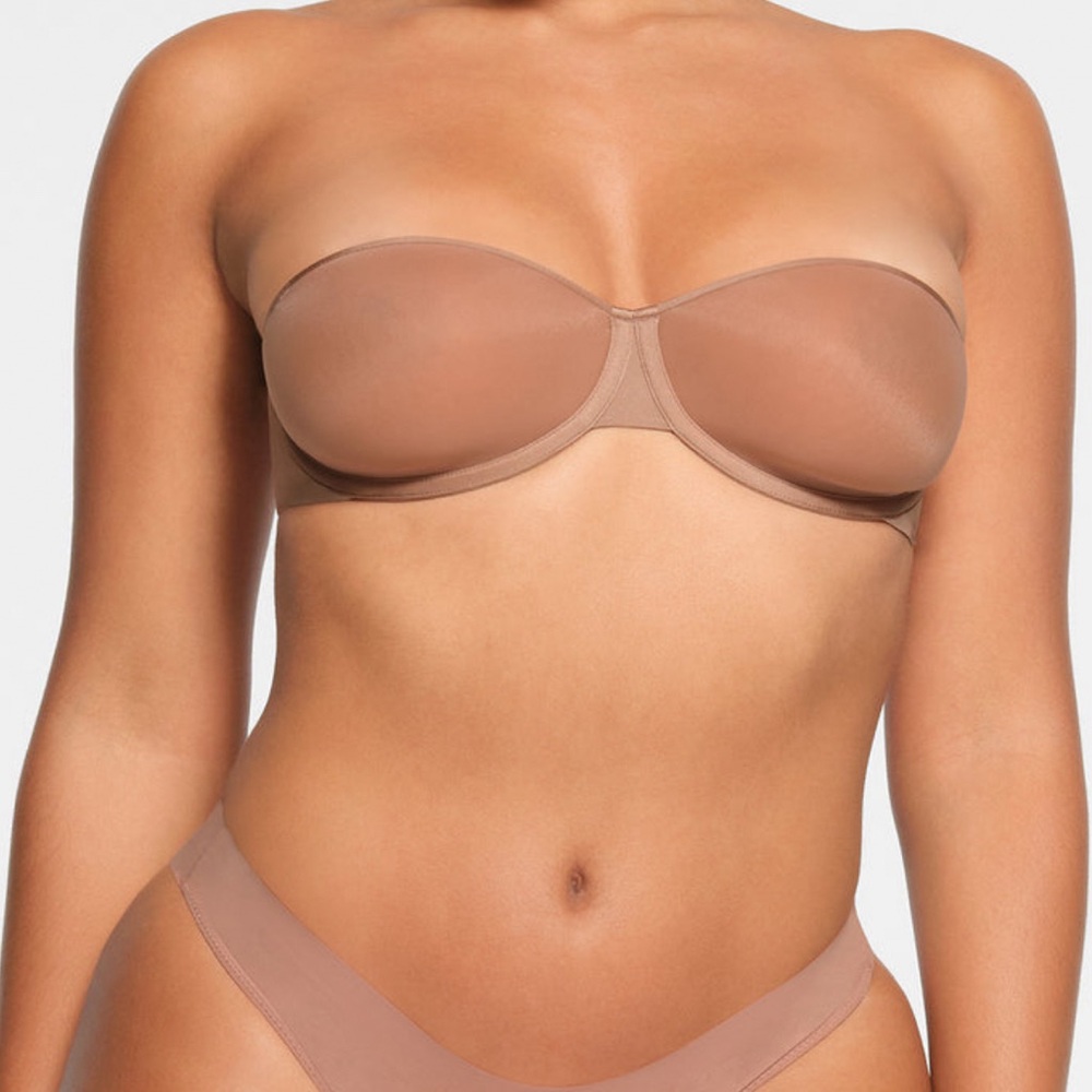 SKIMS NWOT Weightless Strapless Bra - Clay - Picture 2 of 4